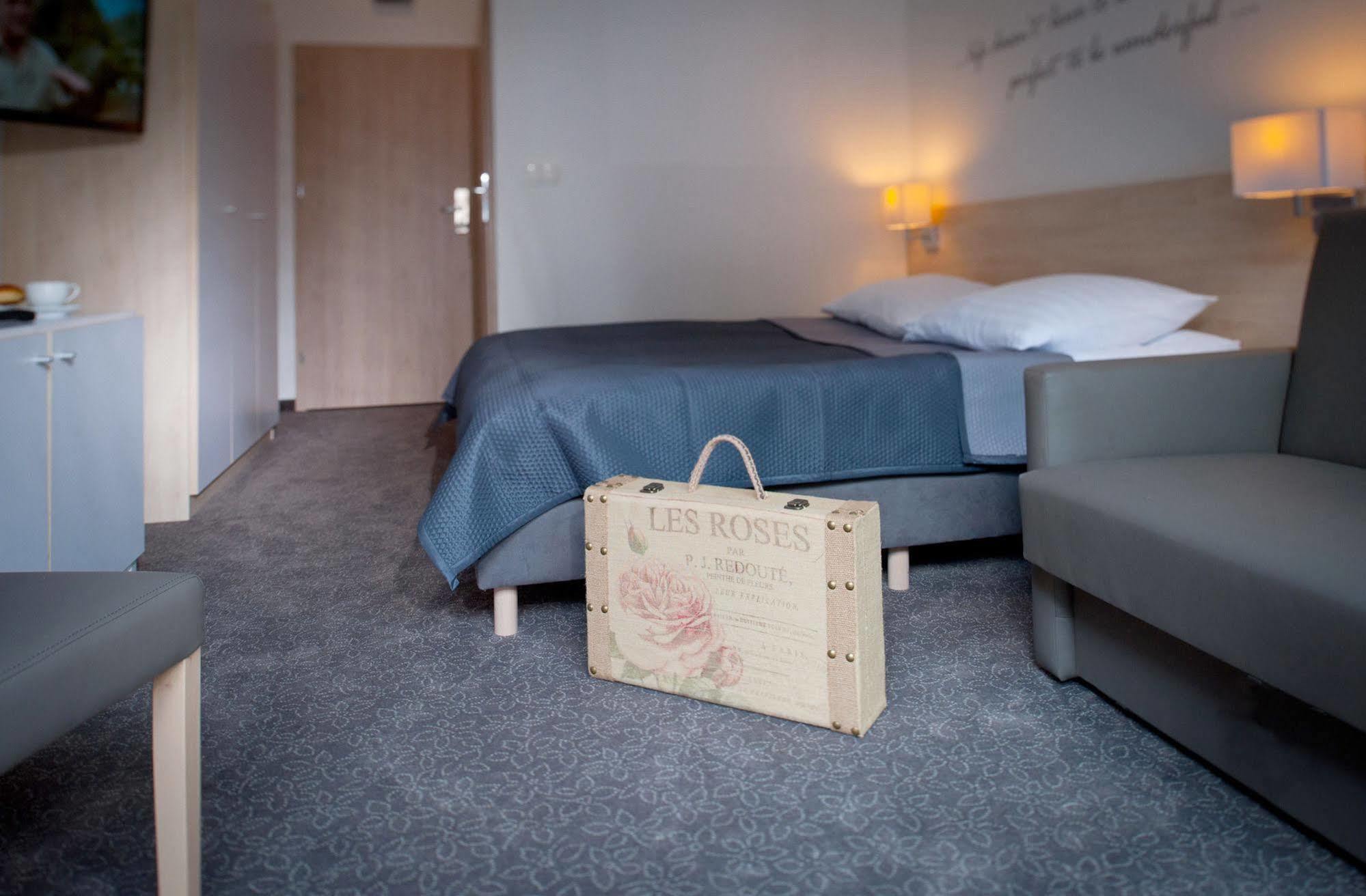 Bed and Breakfast Borgata Ustronie Morskie Exterior foto