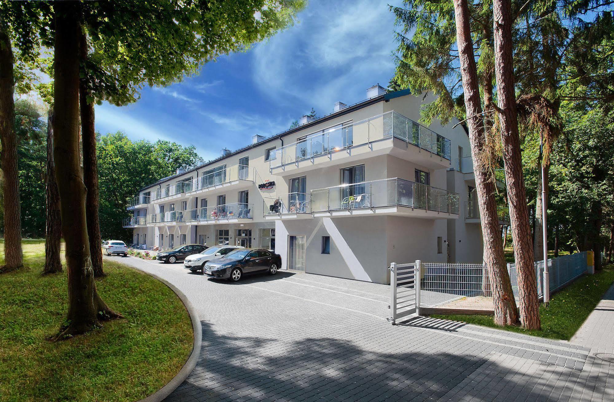Bed and Breakfast Borgata Ustronie Morskie Exterior foto